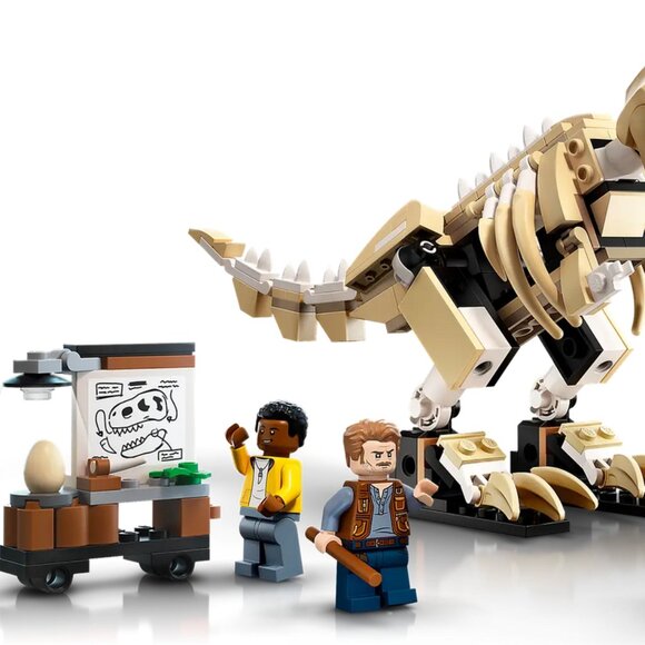 New Lego Jurassic World T. Rex Dinosaur Fossil Exhibition 76940 Retired Set - Picture 6 of 10